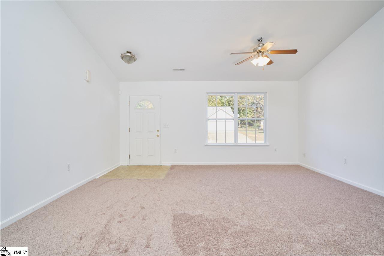 109 Pine Needle Road Piedmont, SC 29673 - Photo 4 of 27 Gallery Image 4
