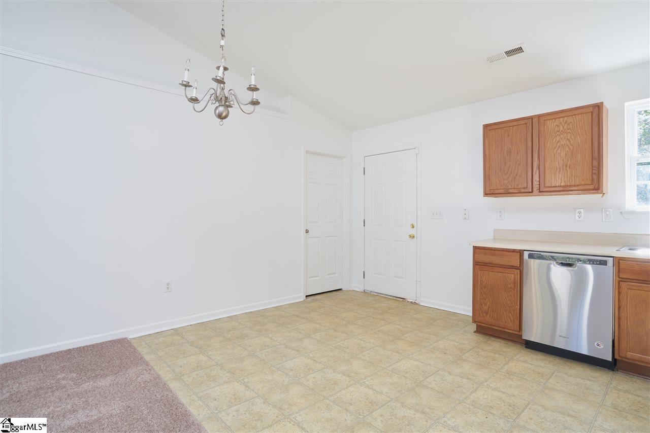 109 Pine Needle Road Piedmont, SC 29673 - Photo 10 of 27 Gallery Image 10