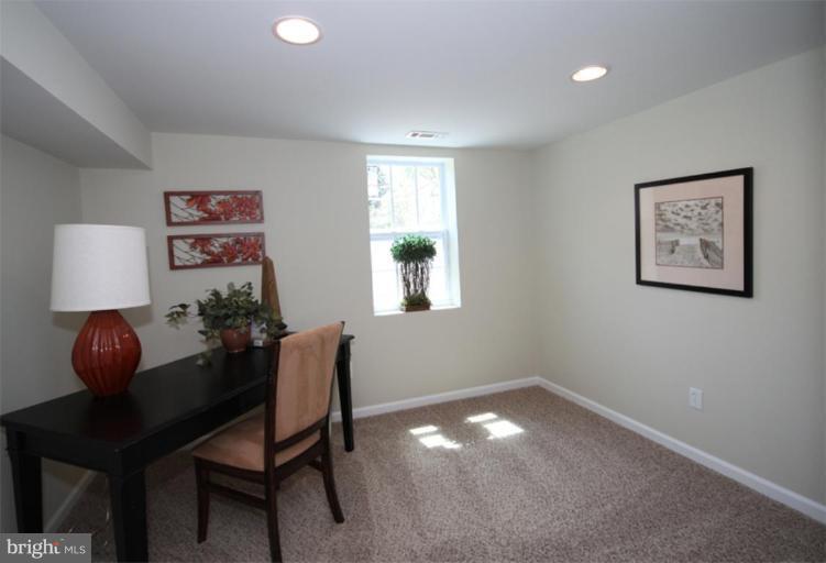 711 Kingsley Road Southwest Vienna, VA 22180 - Photo 11 of 20 Bedroom #4