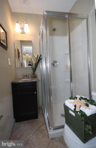 711 Kingsley Road Southwest Vienna, VA 22180 - Photo 12 of 20 Master Bath
