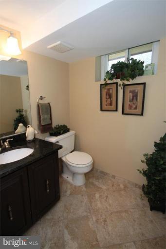 711 Kingsley Road Southwest Vienna, VA 22180 - Photo 13 of 20 Bath #2