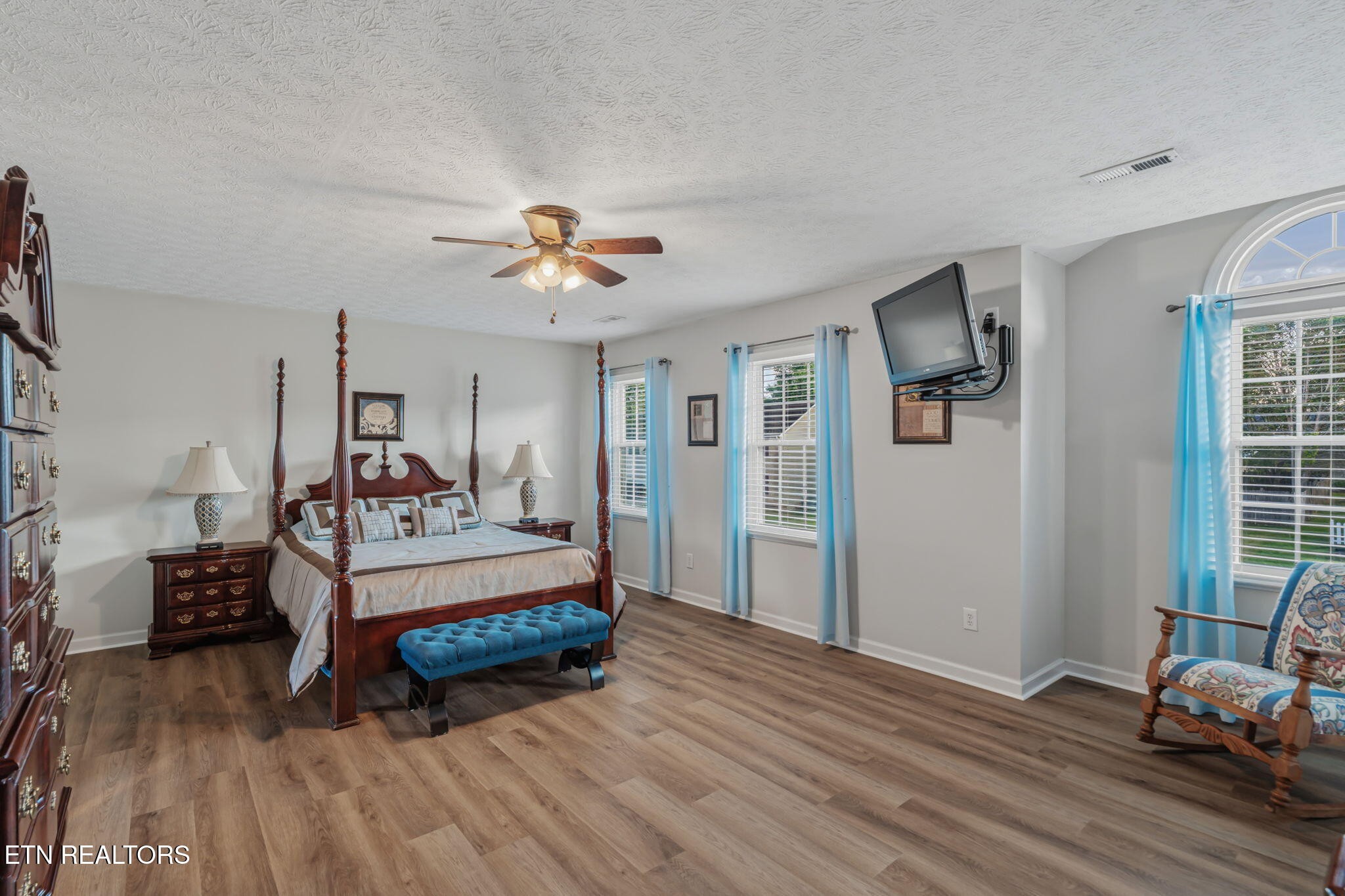 7030 Westerly Winds Road Knoxville, TN 37931 - Photo 23 of 40 a bed room with a bed and a window