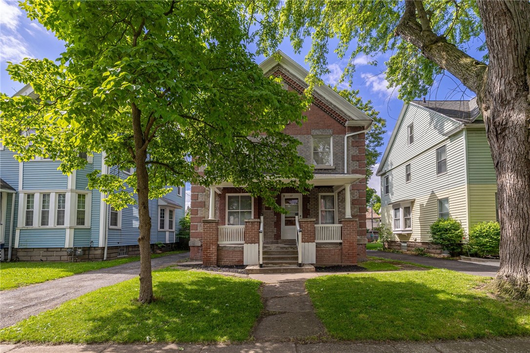 77 Roslyn Street Rochester, NY 14619 - Photo 1 of 1