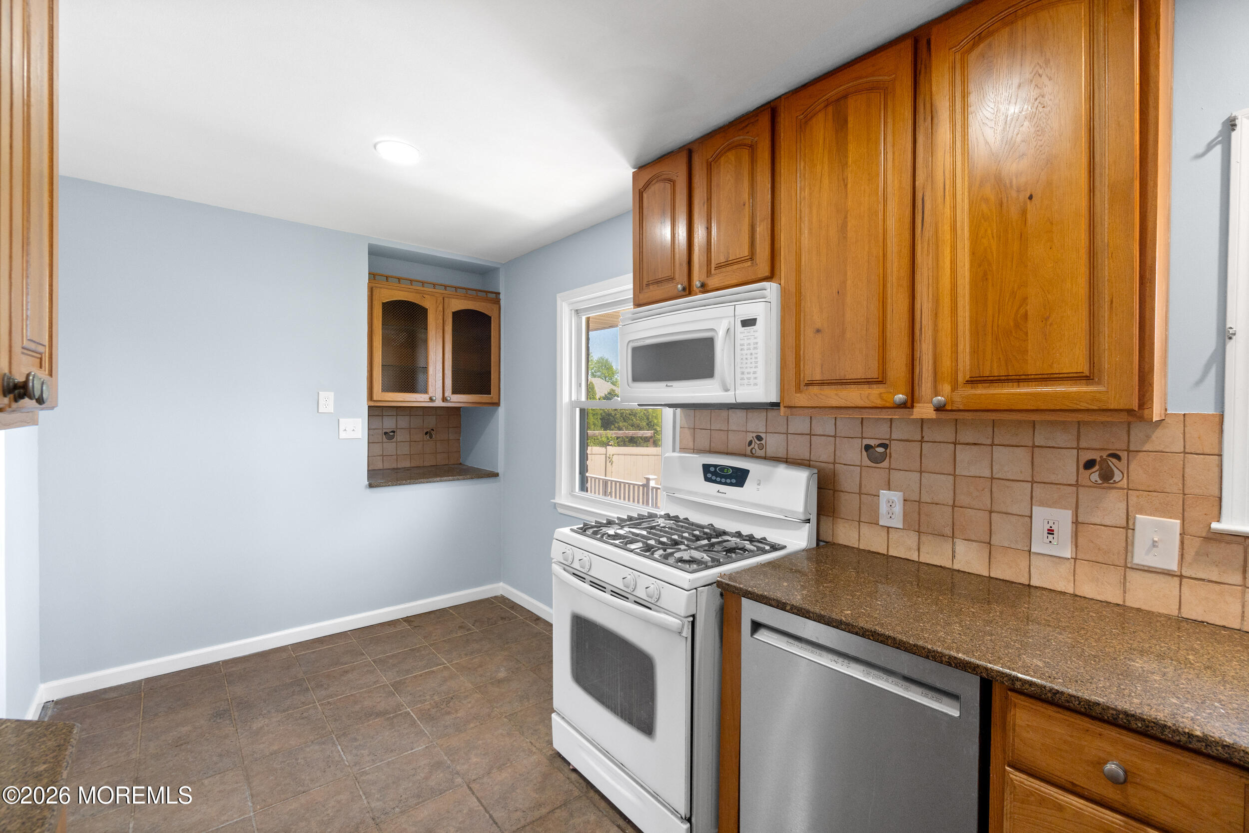 31 Stevens Road Edison, NJ 08817 - Photo 9 of 15 image-07