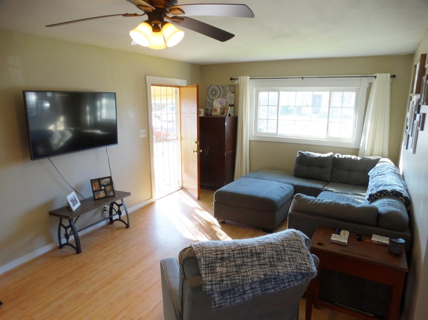 1014 South Hope Avenue Reedley, CA 93654 - Photo 21 of 25 Gallery Image 21