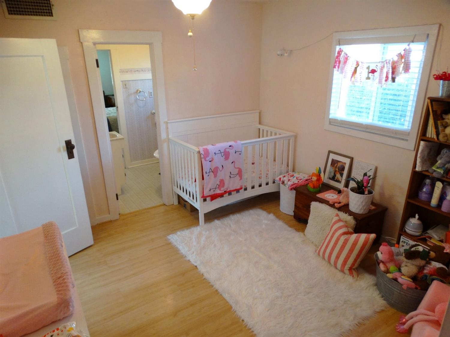 1014 South Hope Avenue Reedley, CA 93654 - Photo 4 of 25 Gallery Image 4