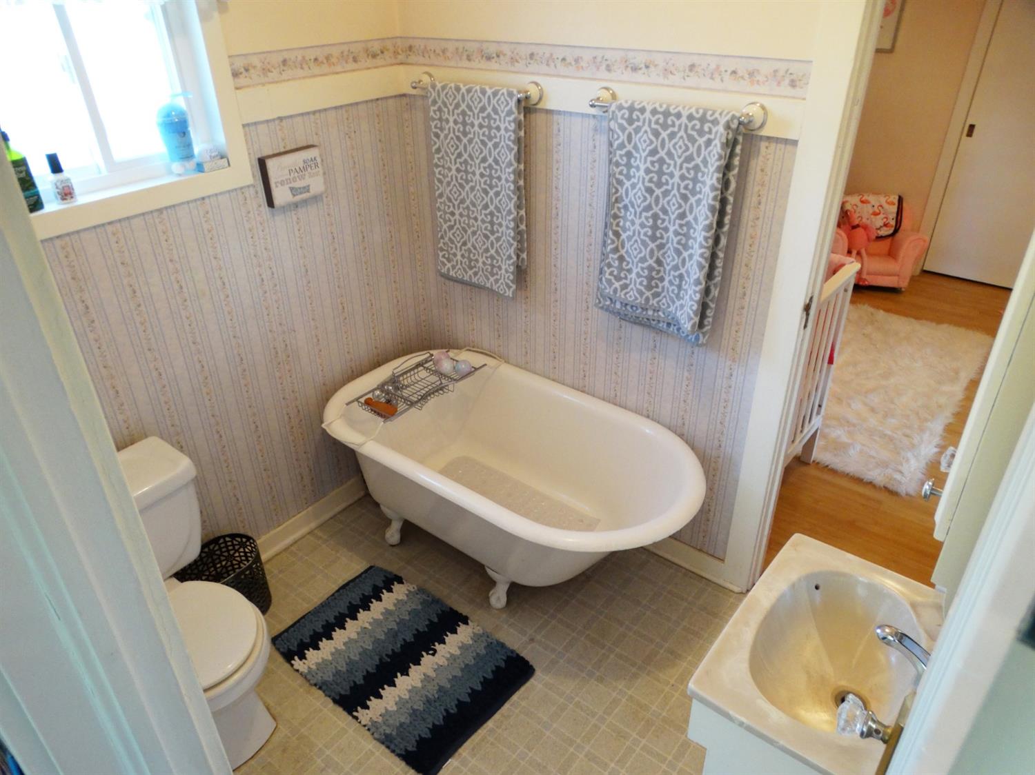 1014 South Hope Avenue Reedley, CA 93654 - Photo 9 of 25 Gallery Image 9