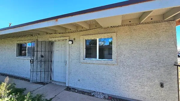 $1,400 | 2202 West Heatherbrae Drive, Phoenix, AZ 85015