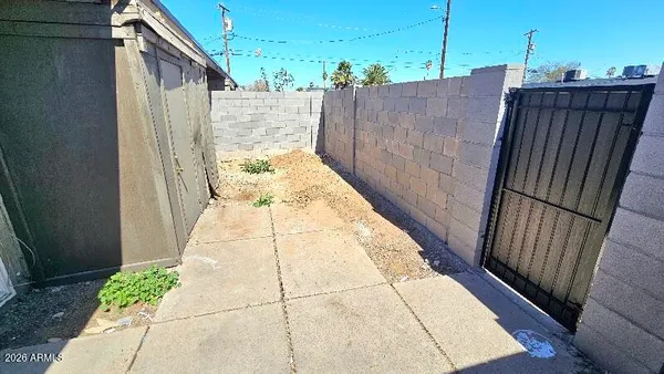 $1,400 | 2202 West Heatherbrae Drive, Phoenix, AZ 85015