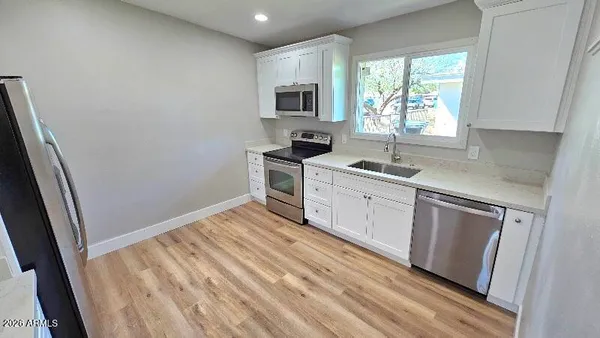 $1,400 | 2202 West Heatherbrae Drive, Phoenix, AZ 85015