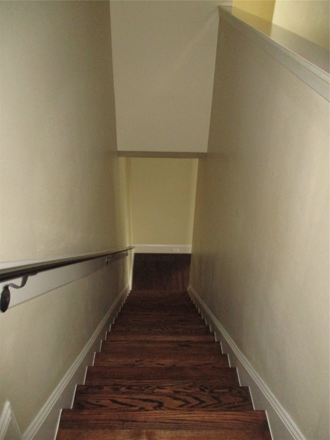 703 St Charles Street Houston, TX 77003 - Photo 10 of 24 a view of entryway