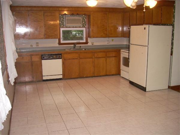 4 Bay State Road Tewksbury, MA 01876 - Photo 3 of 21 Gallery Image 3