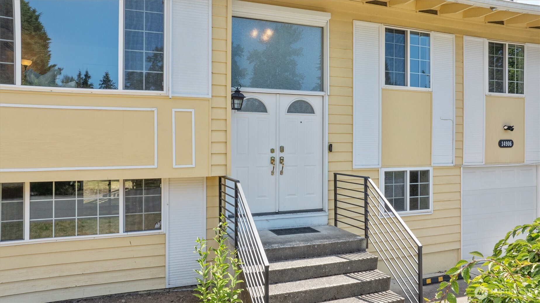 14906 110th Avenue Northeast Bothell, WA 98011 - Photo 2 of 40