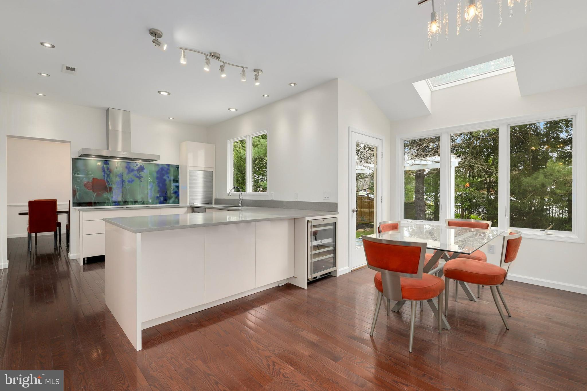 1309 Stable Farm Court Reston, VA 20194 - Photo 5 of 34