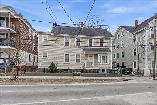 $1,800 | 92 Sylvian Street, Unit 1, Central Falls, RI 02863