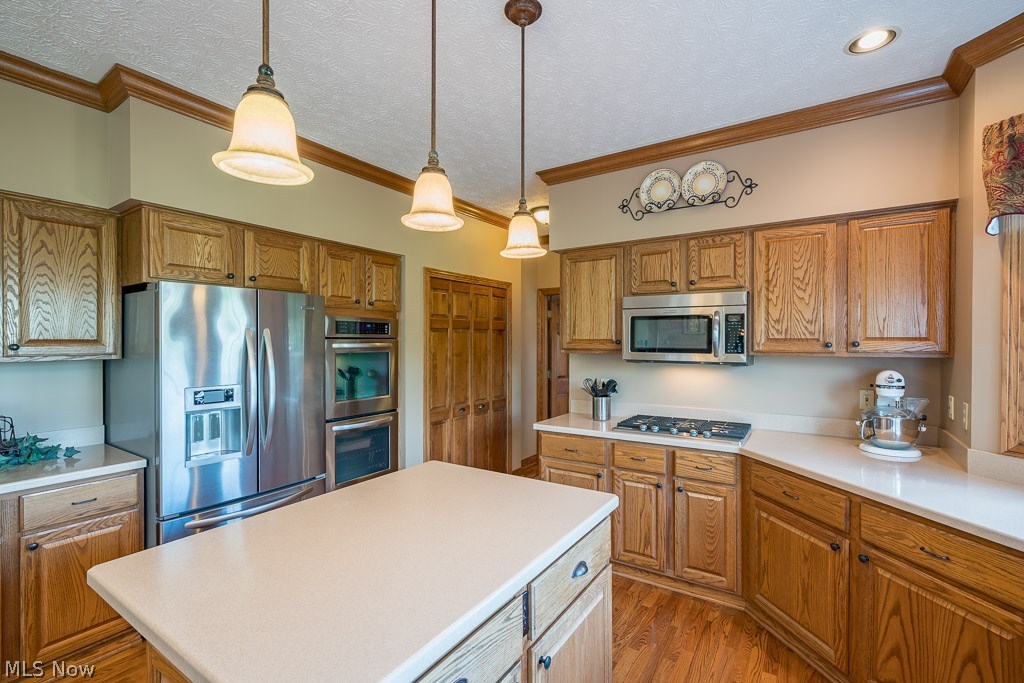 7474 North Marblehead Road Hudson, OH 44236 - Photo 10 of 34 Lots of cabinet and counter space in this well equipped Kitchen.