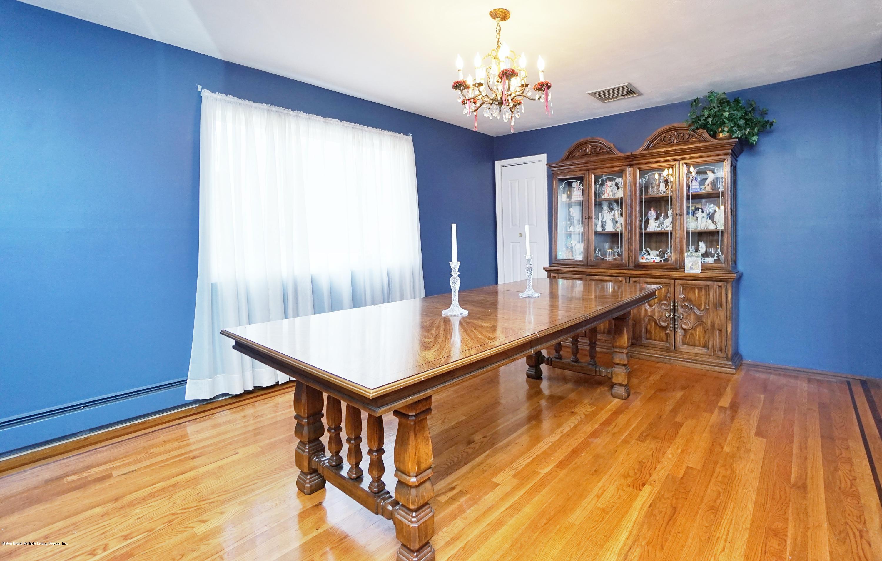 65 Sharrotts Road Staten Island, NY 10309 - Photo 13 of 39 (13) DINING ROOM