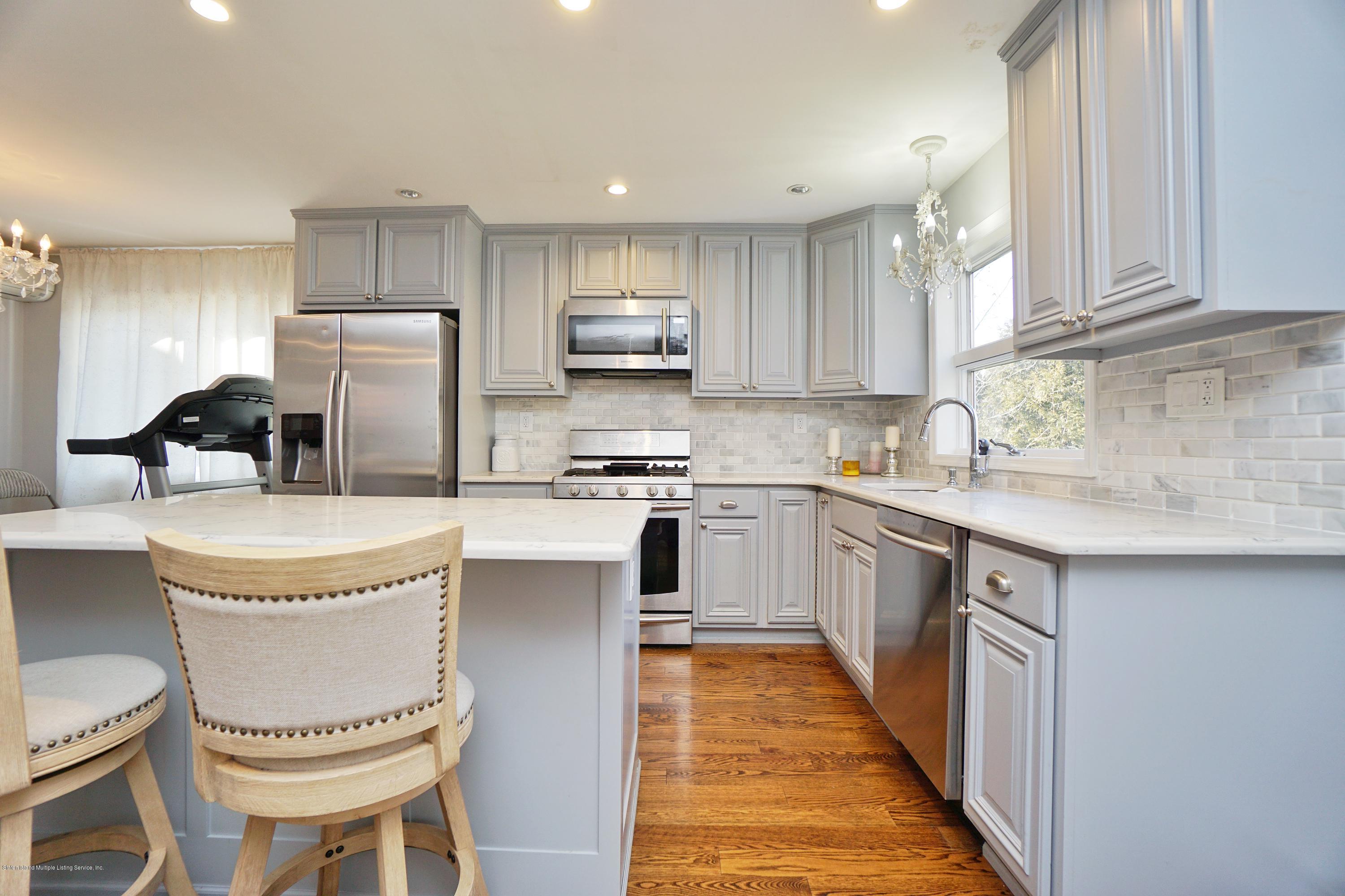 65 Sharrotts Road Staten Island, NY 10309 - Photo 33 of 39 (33) RENTAL APARTMENT KITCHEN