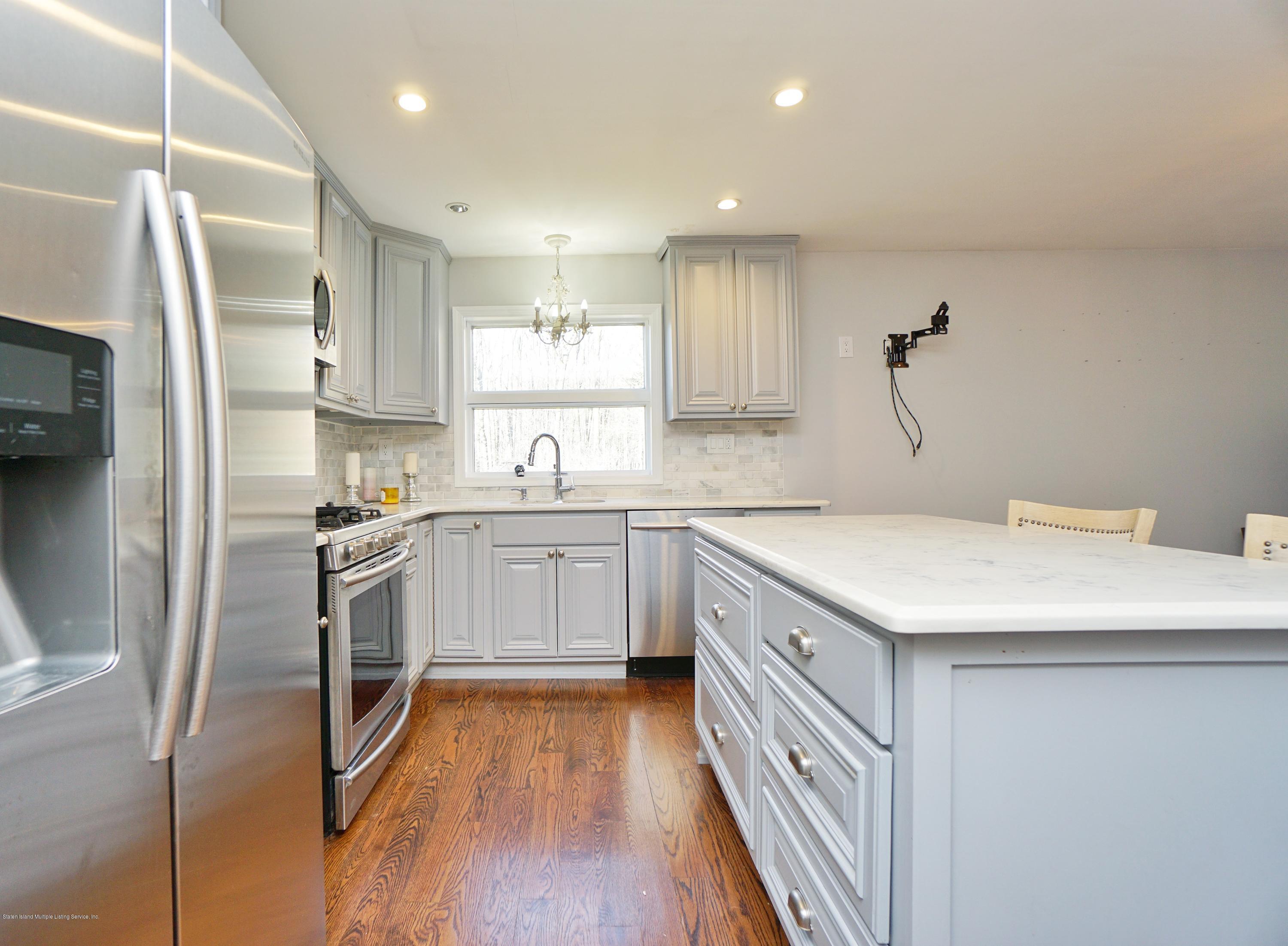 65 Sharrotts Road Staten Island, NY 10309 - Photo 34 of 39 (34) RENTAL APARTMENT KITCHEN