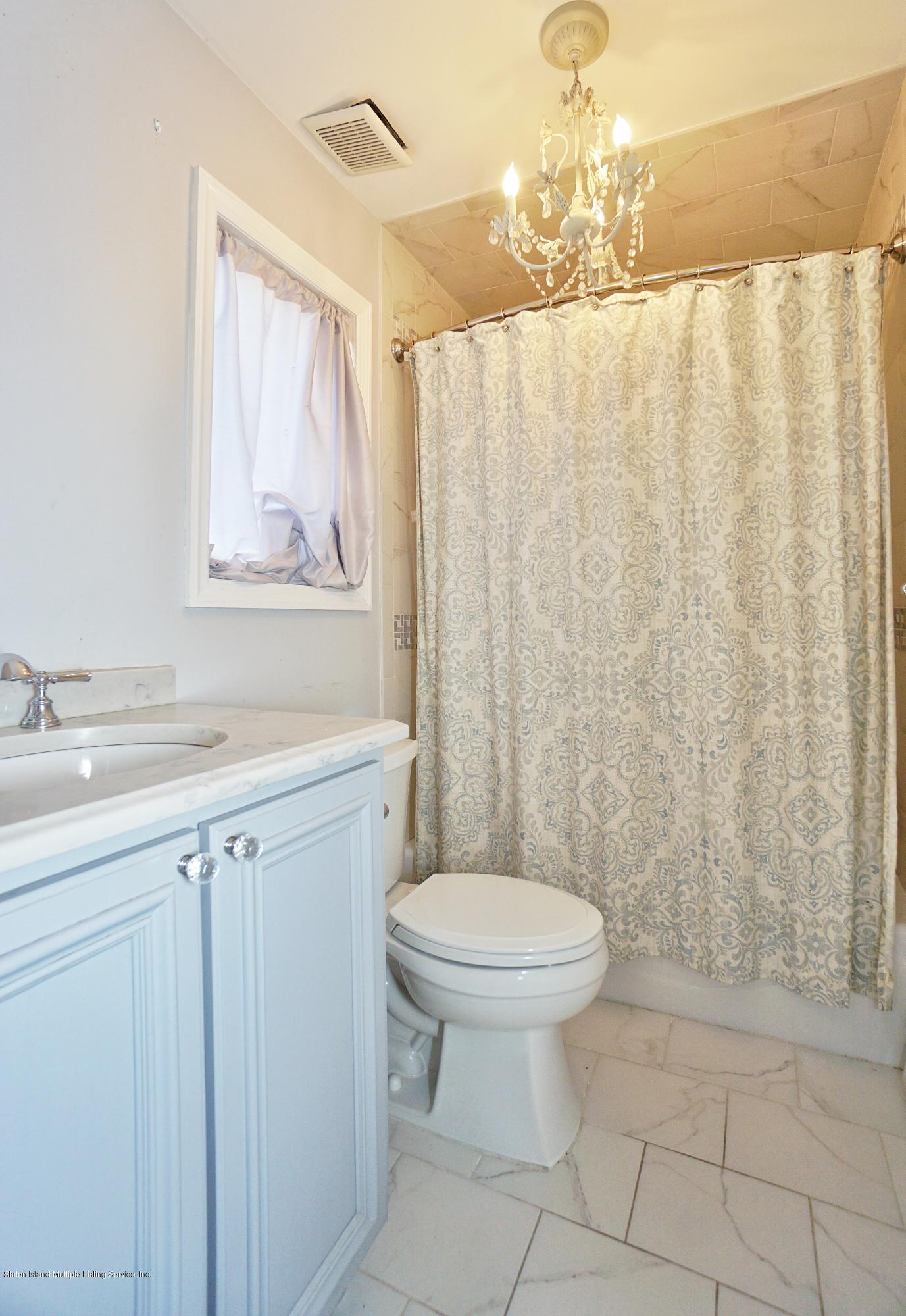 65 Sharrotts Road Staten Island, NY 10309 - Photo 36 of 39 (36) RENTAL APARTMENT BATHROOM