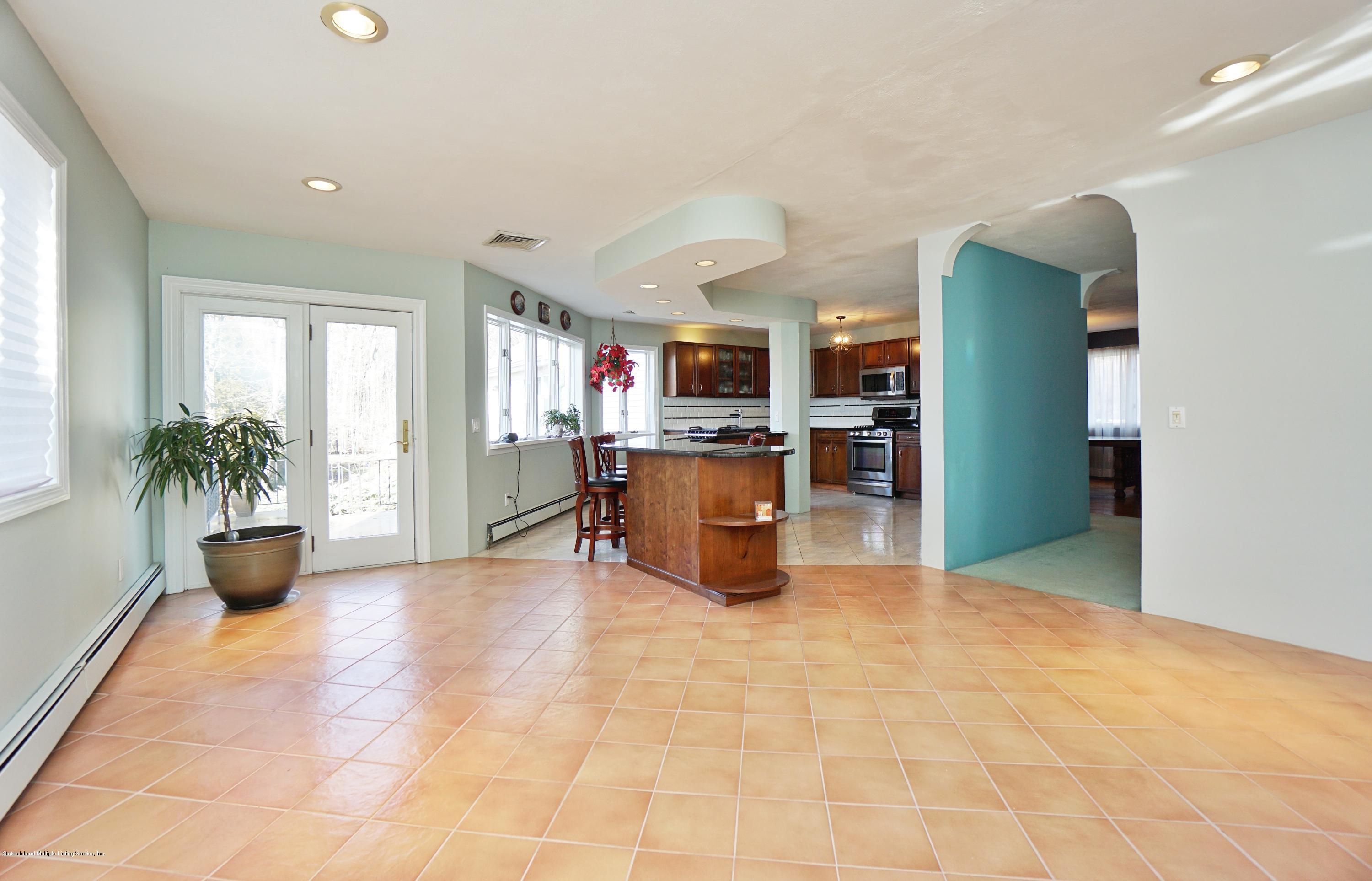 65 Sharrotts Road Staten Island, NY 10309 - Photo 7 of 39 (7) DINETTE KITCHEN