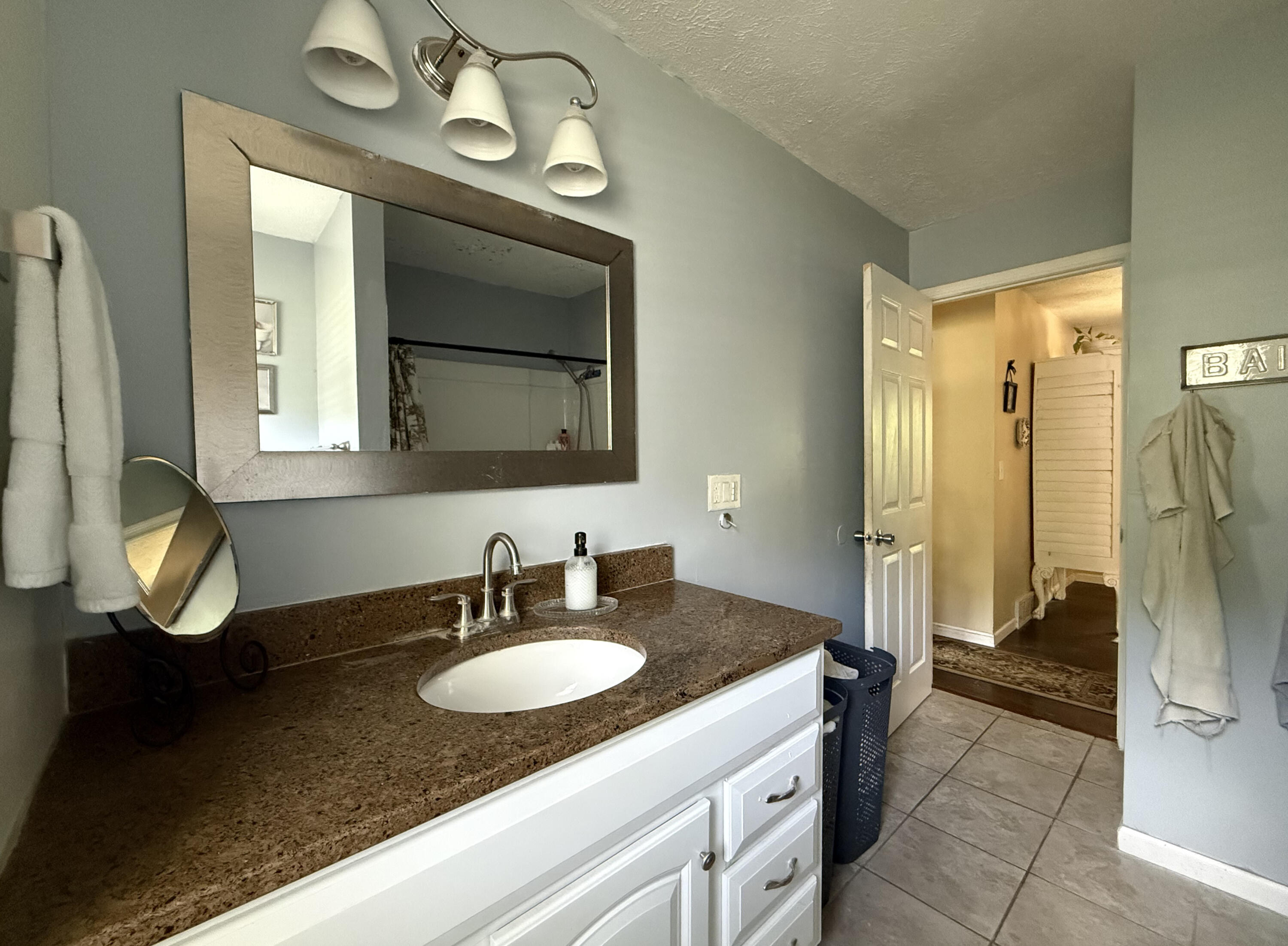 16613 West Fruitport Road Spring Lake, MI 49456 - Photo 14 of 26 bathroom 2