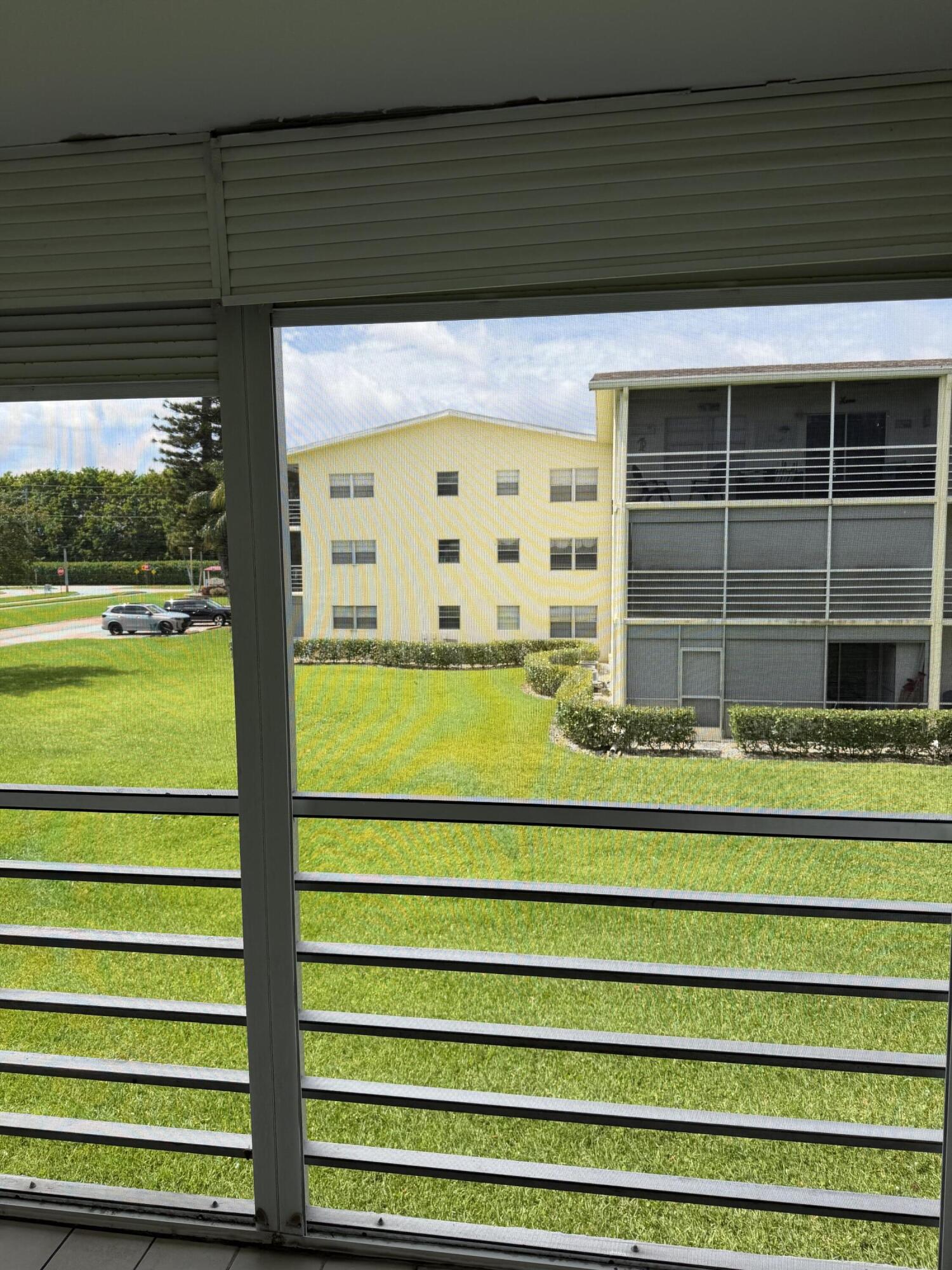 227 Dorset F Boca Raton, FL 33434 - Photo 11 of 12 IMG_5202