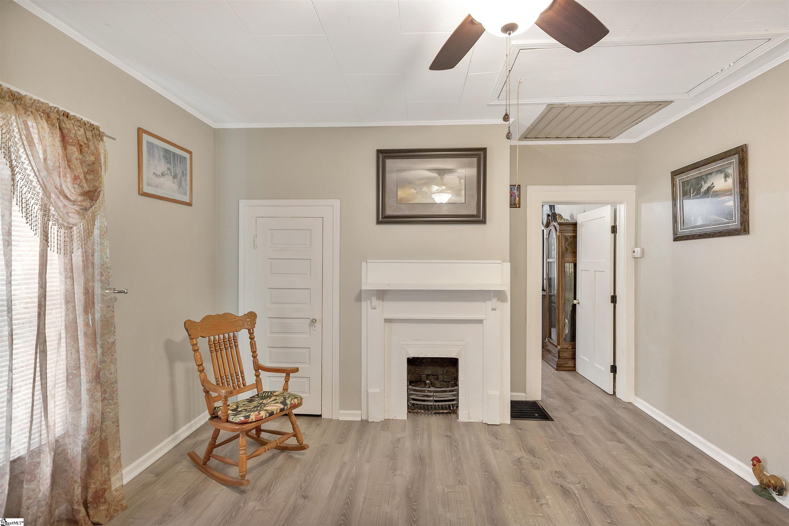 712 West Main Street Easley, SC 29640 - Photo 15 of 27