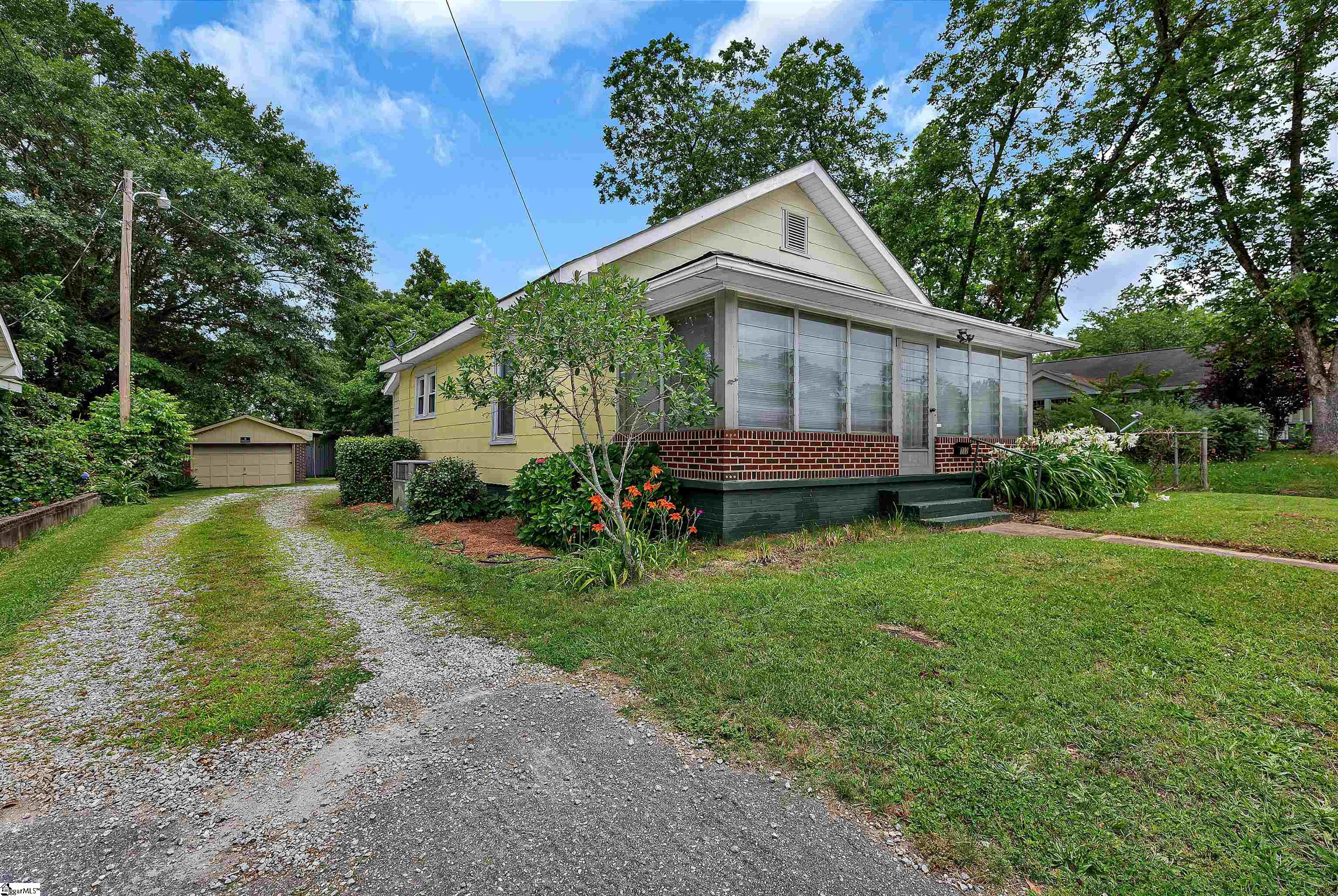 712 West Main Street Easley, SC 29640 - Photo 2 of 27