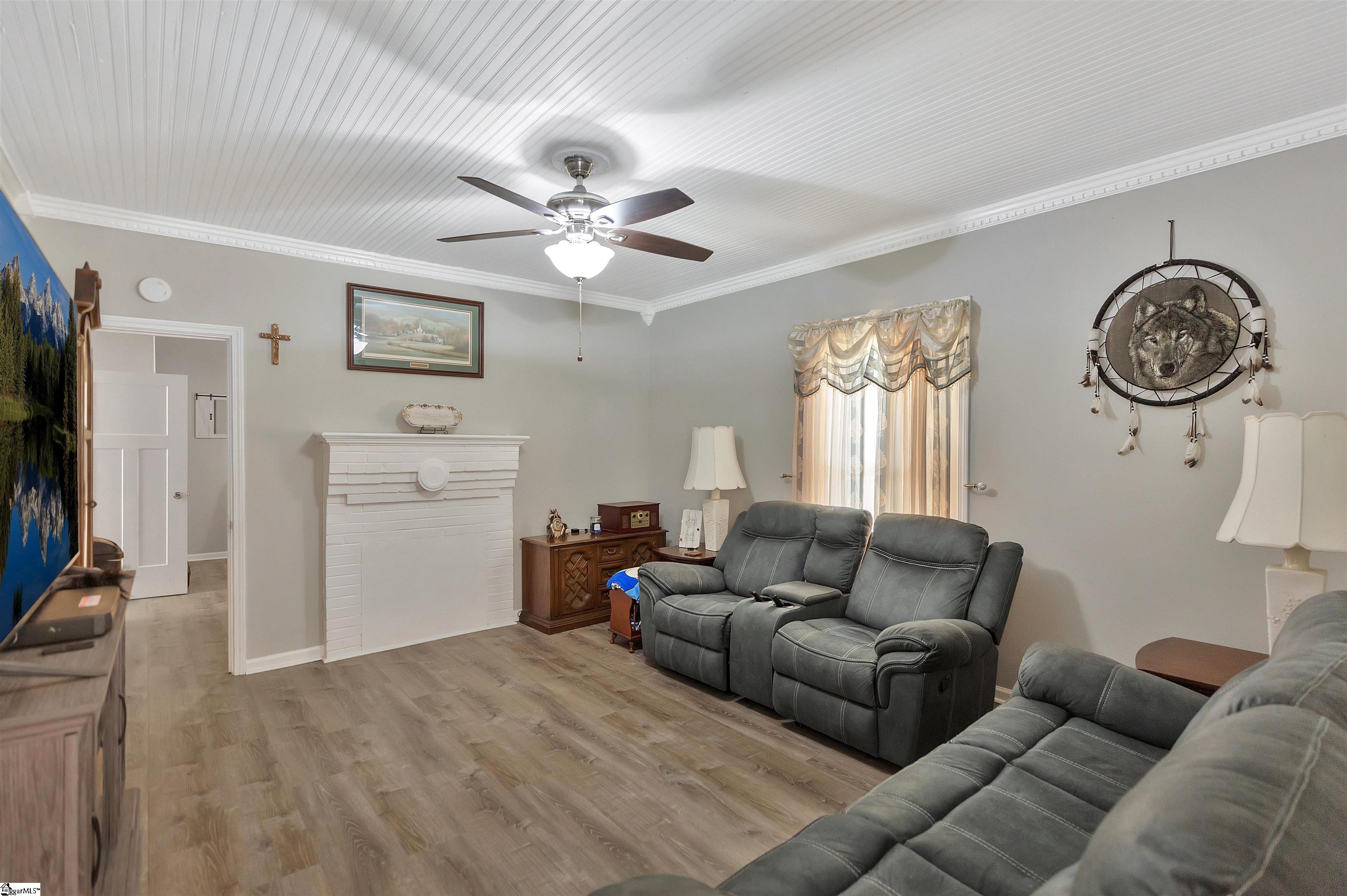 712 West Main Street Easley, SC 29640 - Photo 10 of 27