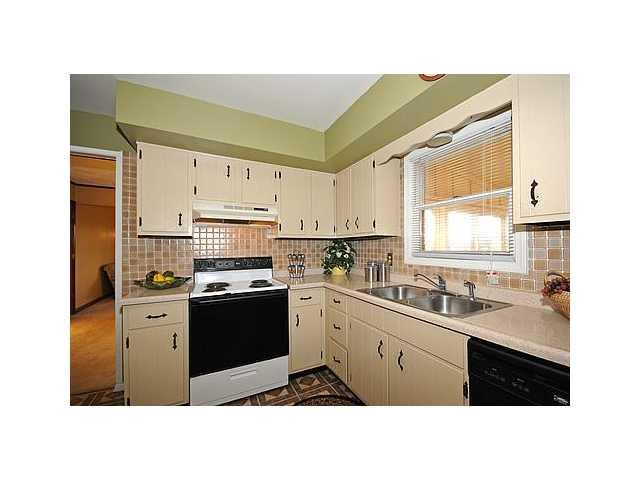 1570 North Raceway Road Indianapolis, IN 46234 - Photo 7 of 18 Gallery Image 7