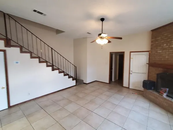 $1,250 | 1500 North Grant Drive, Unit B, Sherman, TX 75092
