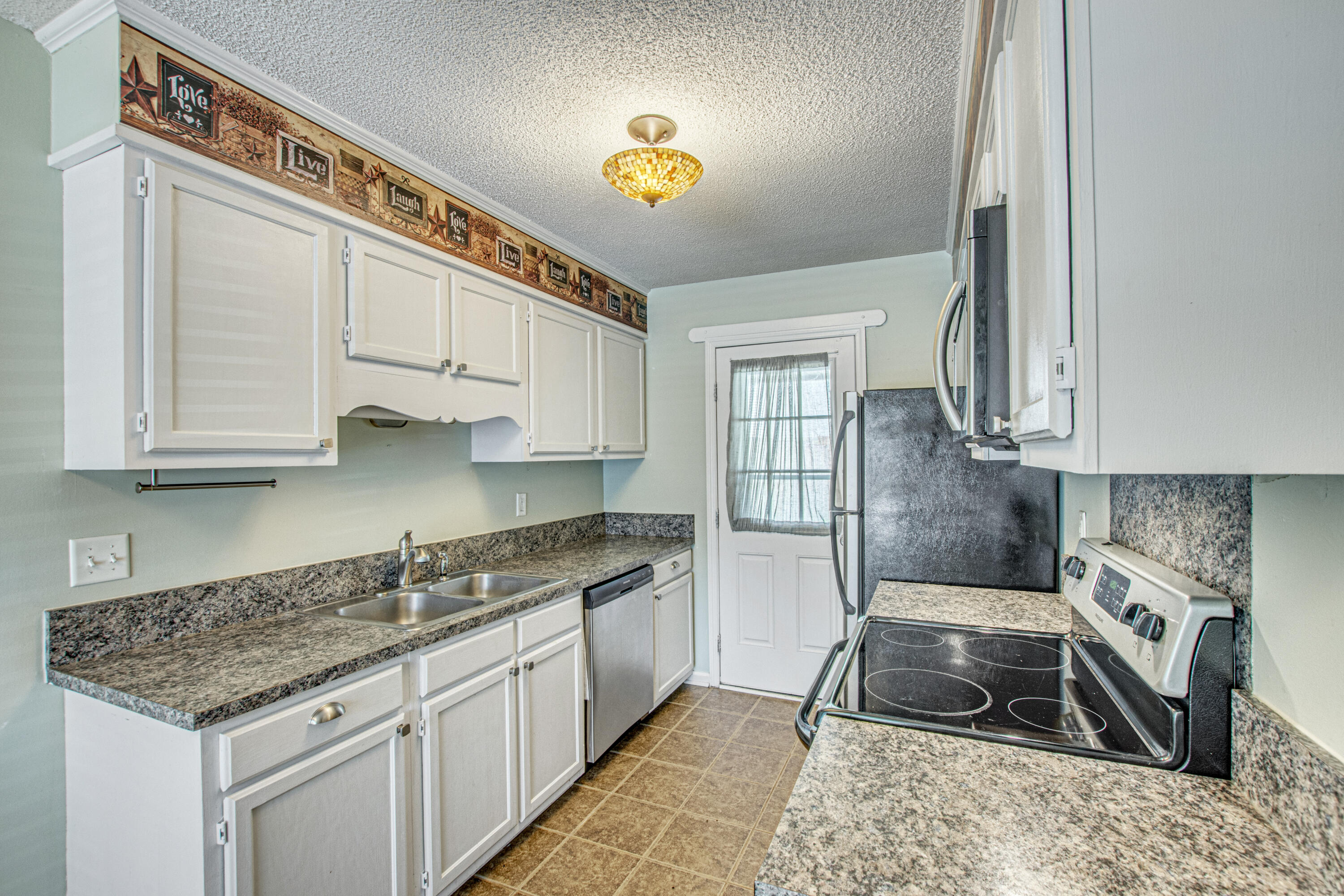 68 Indigo Lane Goose Creek, SC 29445 - Photo 4 of 12 Kitchen