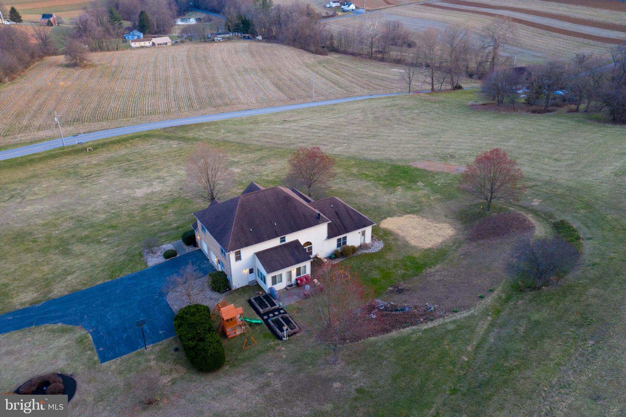 544 Sparton Road York, PA 17403 - Photo 4 of 51 Gallery Image 4