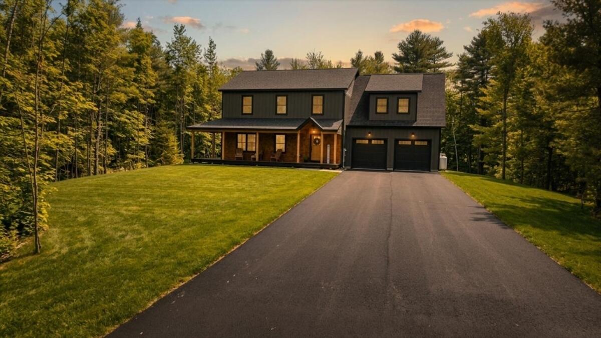 321 Pownal Road Freeport, ME 04032 - Photo 6 of 114 003-2026-04-07_Heather Roy_321 Pownal Rd