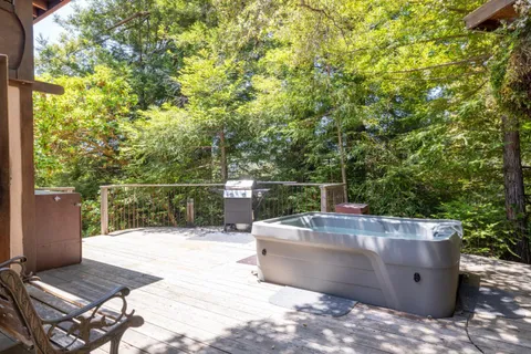 a view of house with a outdoor space