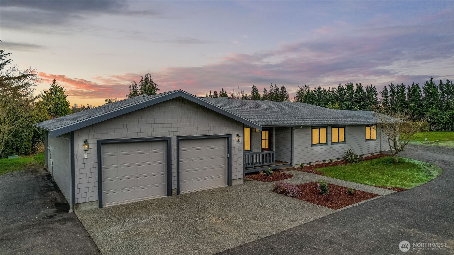 693 Shultz Drive Bellingham, WA 98226 - Photo 1 of 34 front view of house with a yard