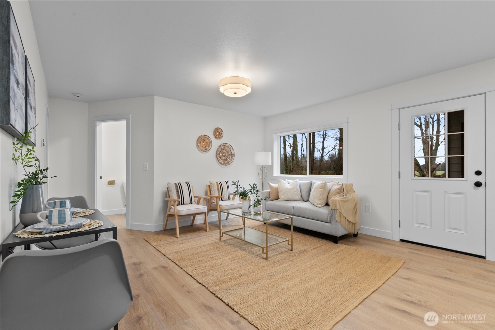693 Shultz Drive Bellingham, WA 98226 - Photo 22 of 34 a living room with furniture and a window