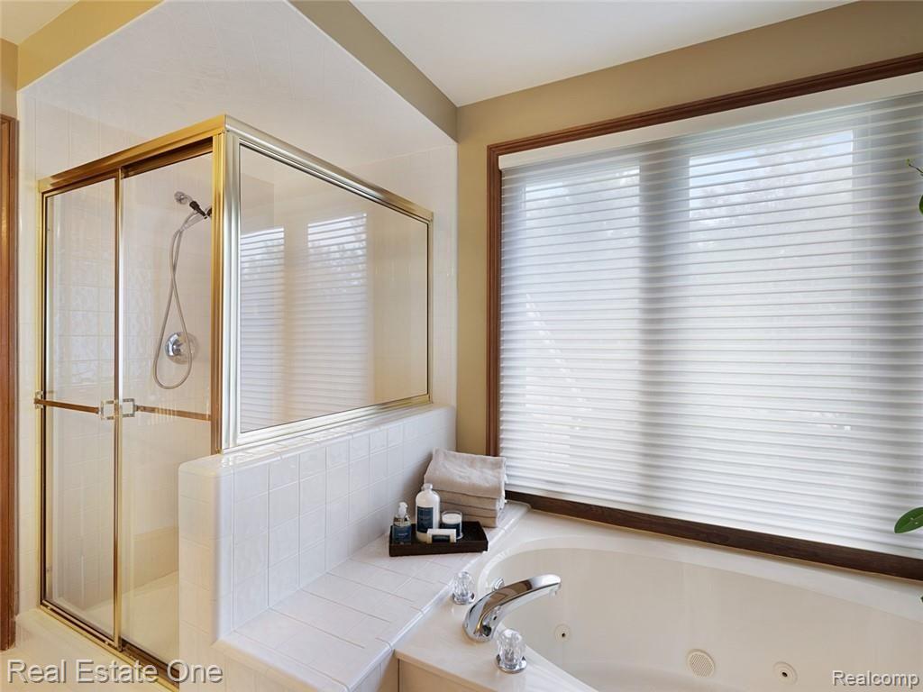 3068 Eastpointe Court Rochester Hills, MI 48306 - Photo 19 of 28