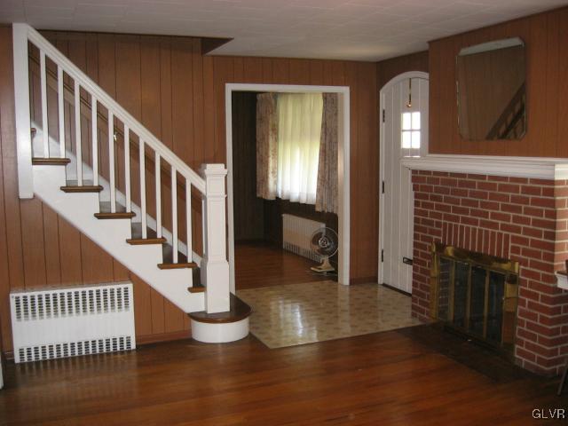 737 Maple Street Bethlehem, PA 18018 - Photo 2 of 16 Gallery Image 2