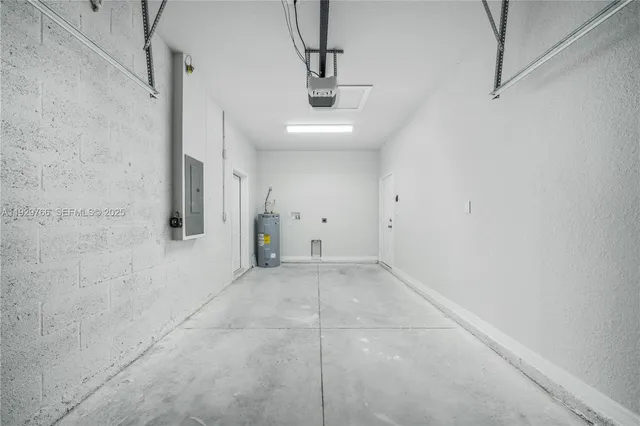 a view of room that has a walk in closet