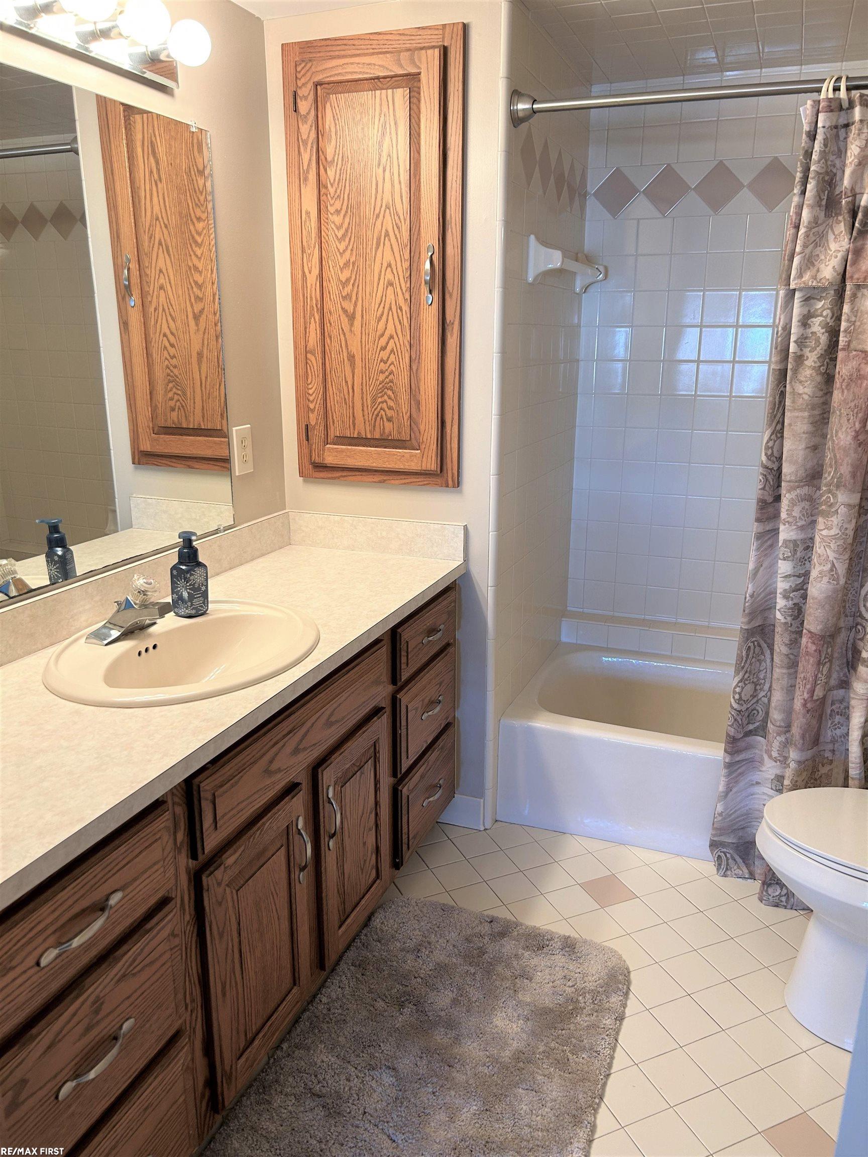 16015 Almont Road Allenton, MI 48002 - Photo 16 of 36 50102874-16.JPG