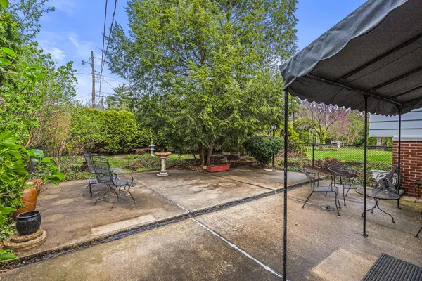 $300,000 | 1420 Mayfair Road, Champaign, IL 61821