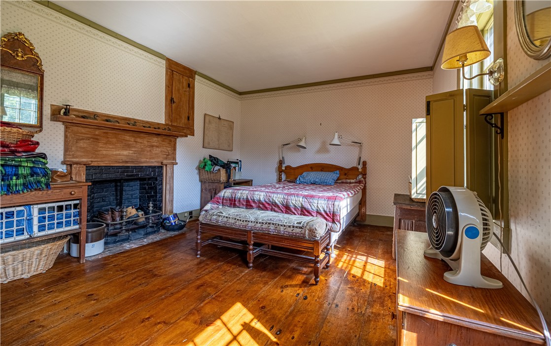 335 Long Entry Road Glocester, RI 02814 - Photo 30 of 41