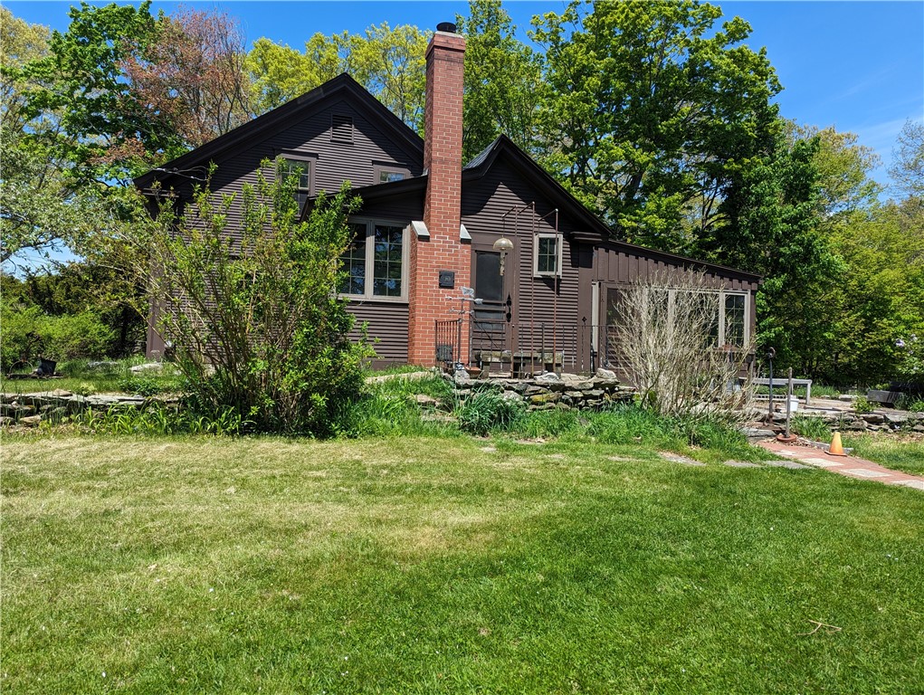 335 Long Entry Road Glocester, RI 02814 - Photo 4 of 41