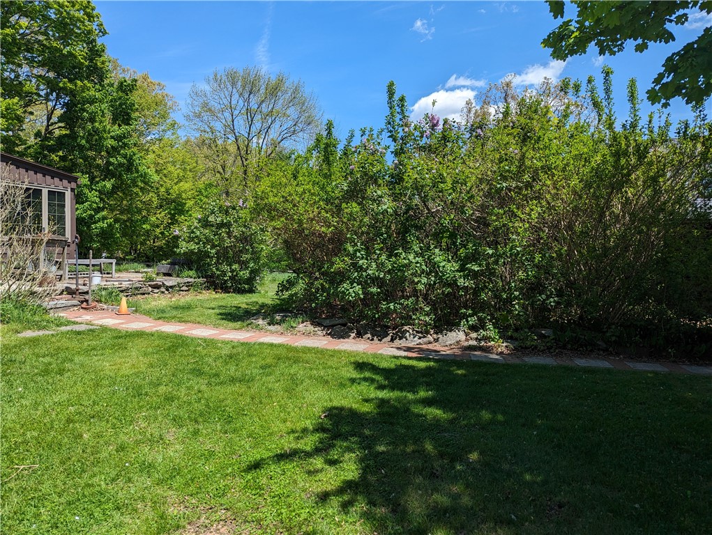 335 Long Entry Road Glocester, RI 02814 - Photo 5 of 41