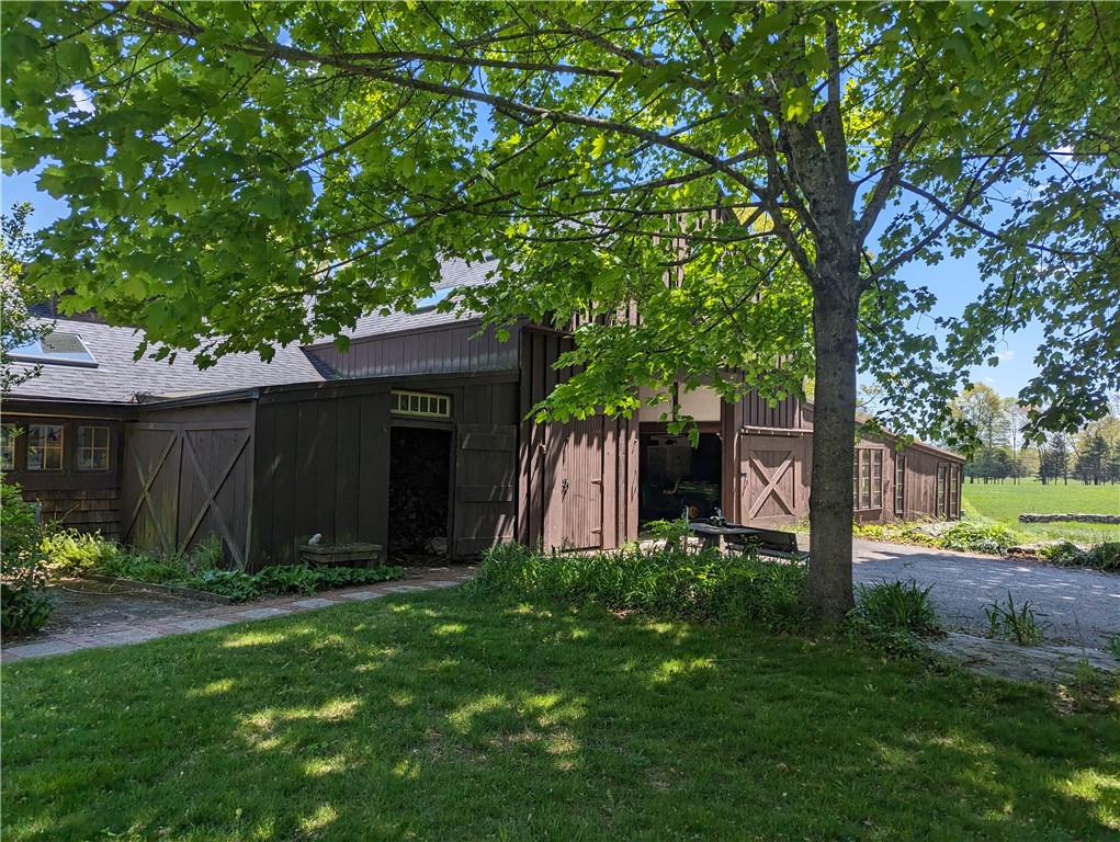 335 Long Entry Road Glocester, RI 02814 - Photo 6 of 41