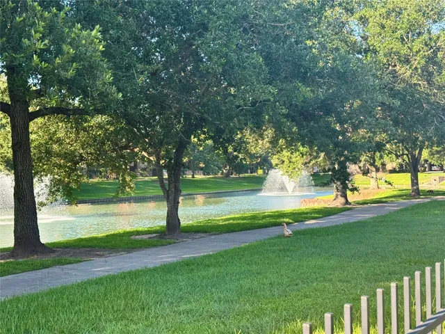 $398,000 | 9617 Landon Lake Drive, Pearland, TX 77584