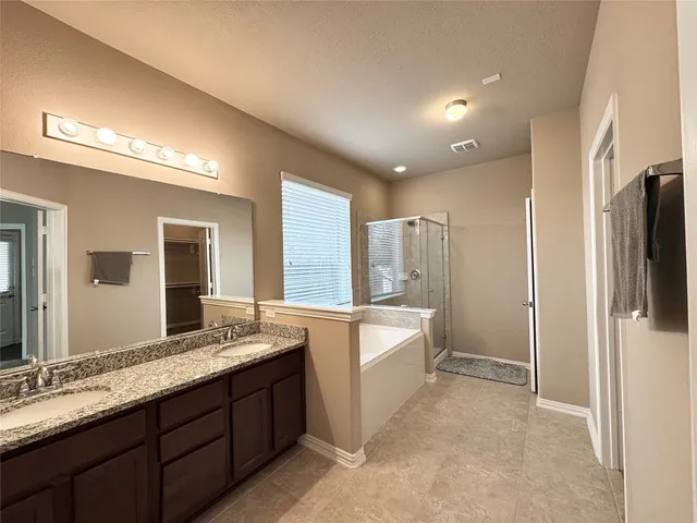 $398,000 | 9617 Landon Lake Drive, Pearland, TX 77584