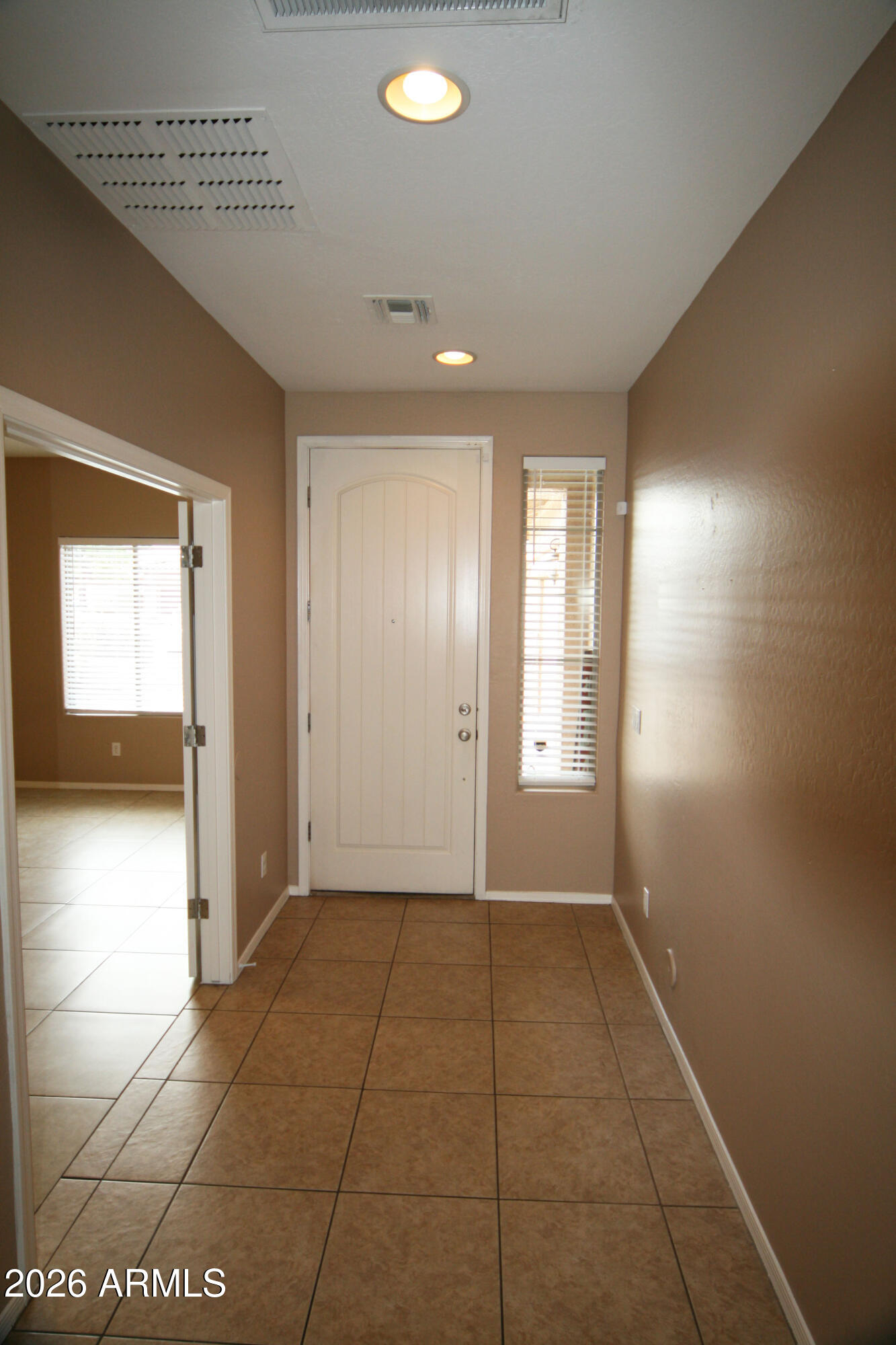 5307 West Beverly Road Laveen, AZ 85339 - Photo 14 of 22 Entry and Den